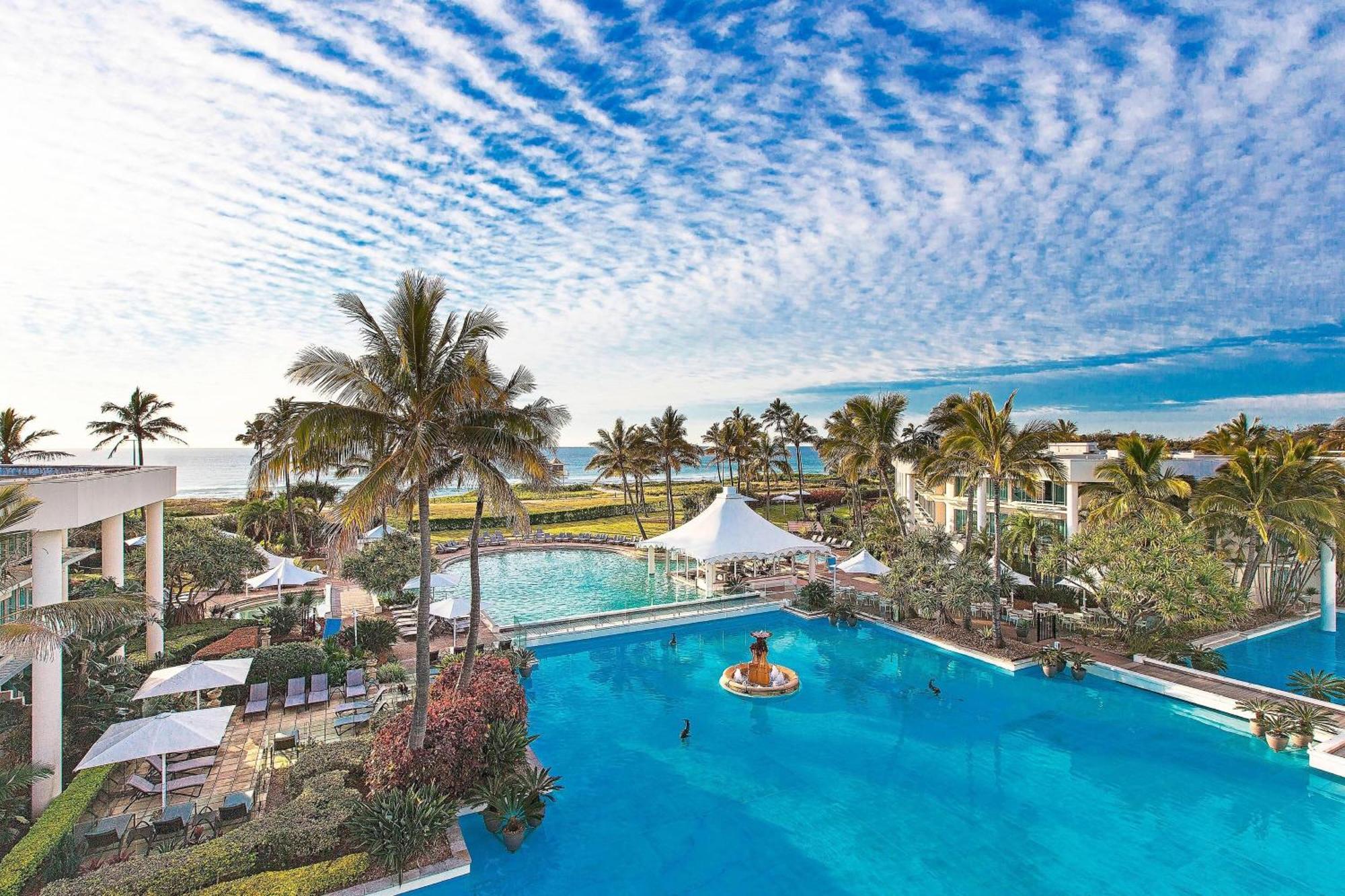 Sheraton Grand Mirage Resort Gold Coast Exterior photo The pool at the Sheraton Hotel